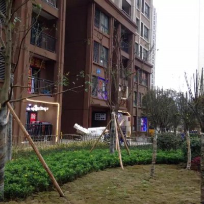 興渝涂料兩江新區打假，市工商、公安聯合執法！